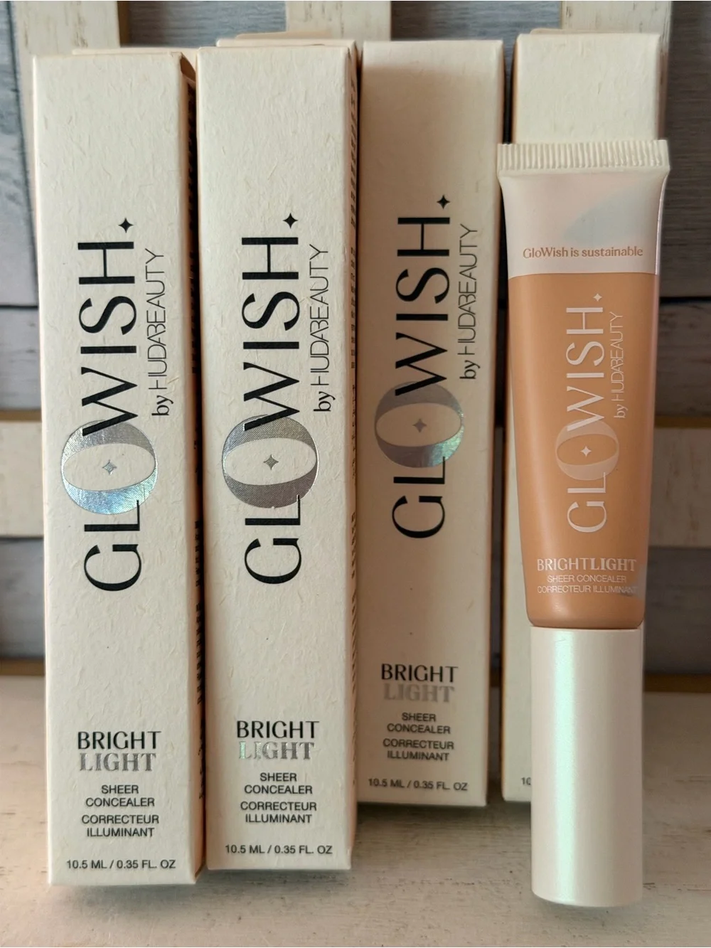 HUDA BEAUTY GLOWISH Lot X6 Bright Light Hydrating Sheer Concealer - 03 Light New